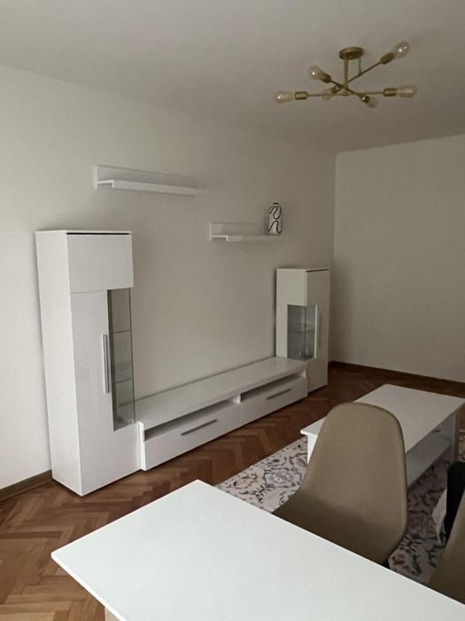 Тристаен апартамент под наем в ж.к. Дианабад, 2218696