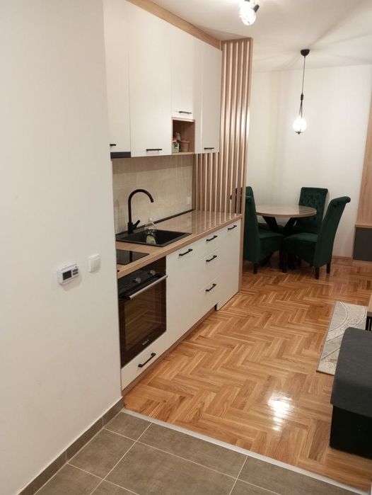 Двустаен апартамент в Люлин - център