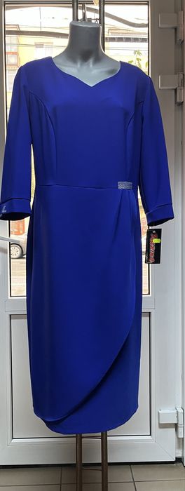 Rochie ocazie model deosebit marimea 44-46 nou