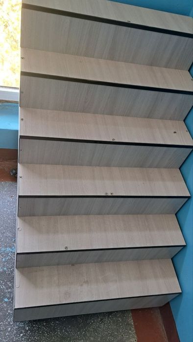 Савдо шкафлари сотилади