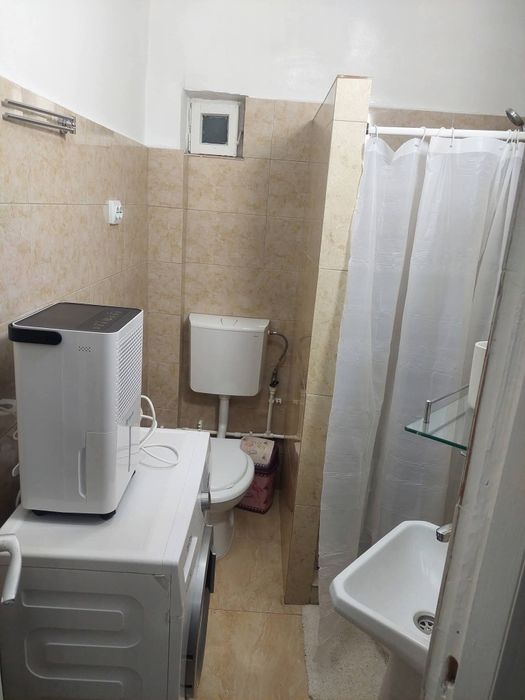 De închiriat garsonieră