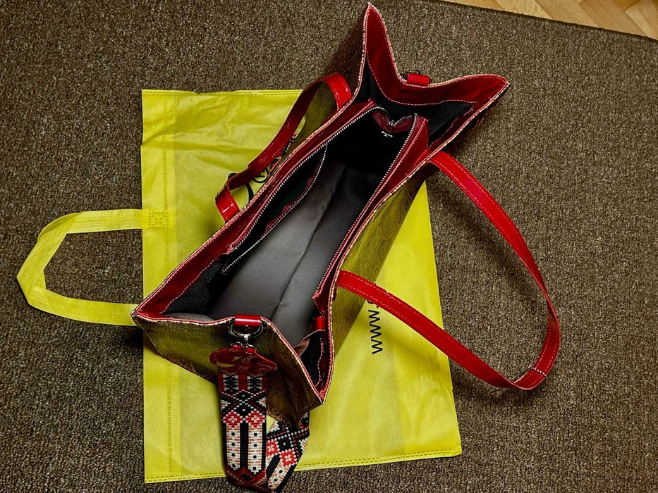 Чанта от естествена кожа GABINA (НЕУПОТРЕБЯВАНА)