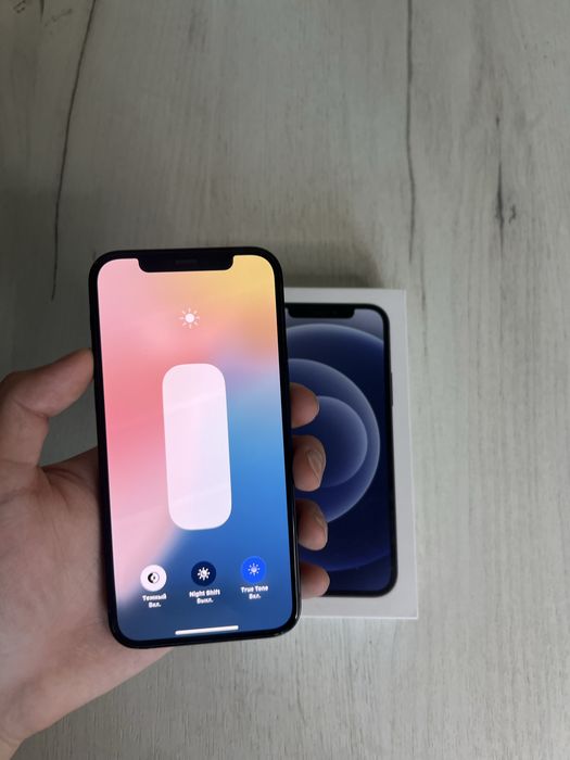 Продам айфон 12 128 гб