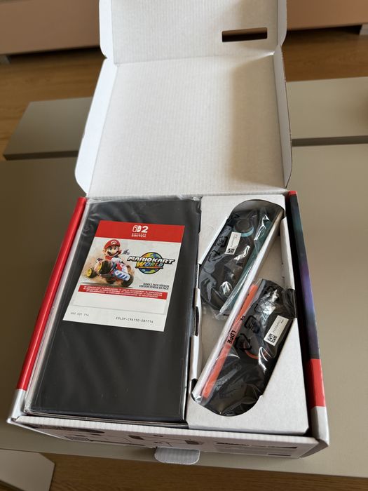 Nintendo Switch 2 + Mario Kart World