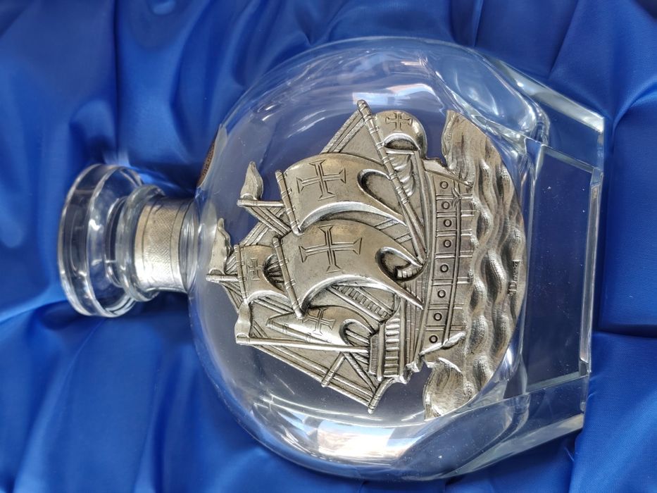 Гарафа за ракия + 6 чаши с кораб, Freitas & Dores Португалия