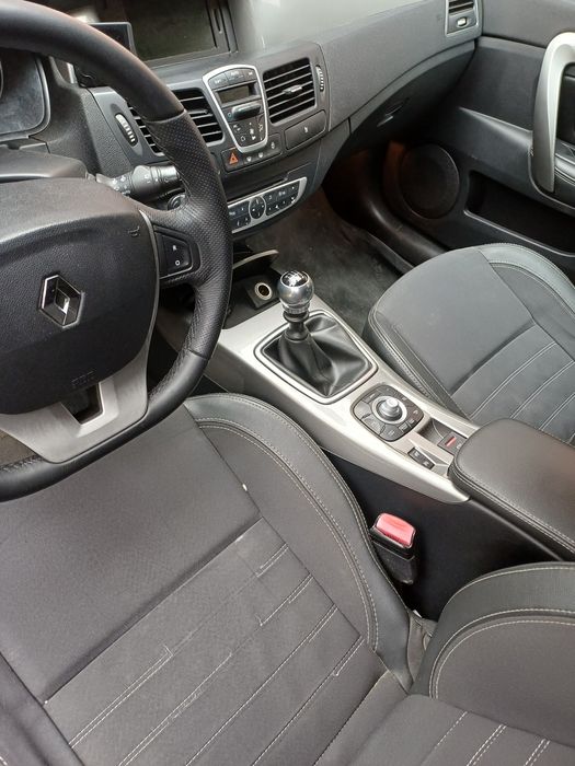 Renault Laguna an 2011 2.0dci 150CP