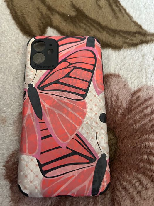 Vând huse IPhone 11
