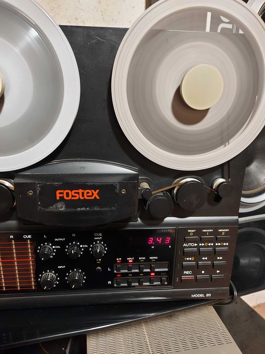 Magnetofon Fostex R20