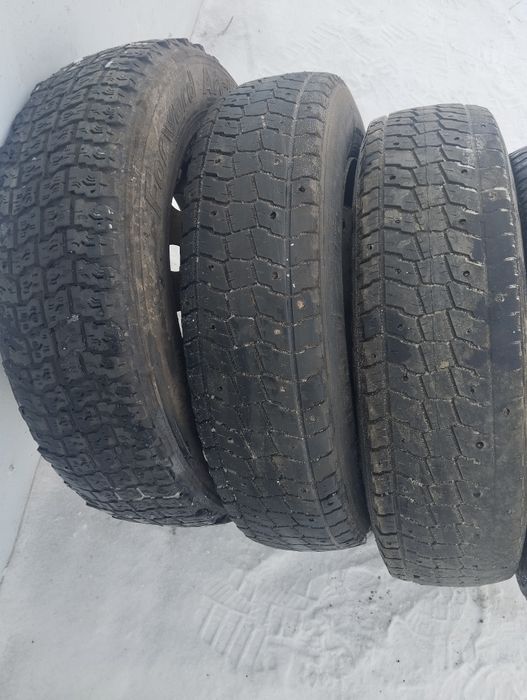 Продам запаски на Ниву.