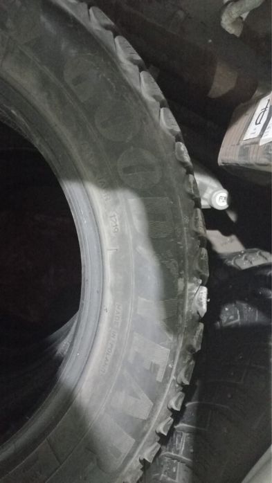 Шины зимние комплект