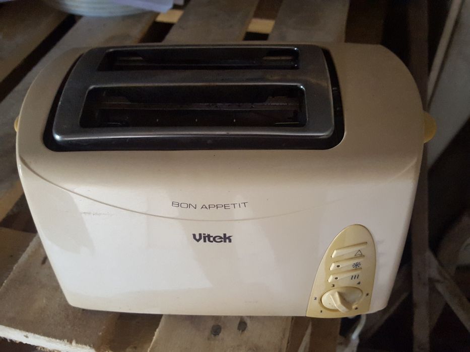 Тостер в хорошем состоянии