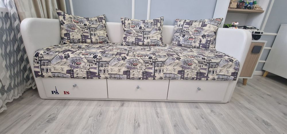 Кровать в хорошем состоянии