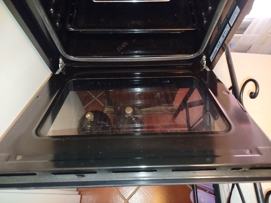 Se vinde Cuptor electric! În Tepu