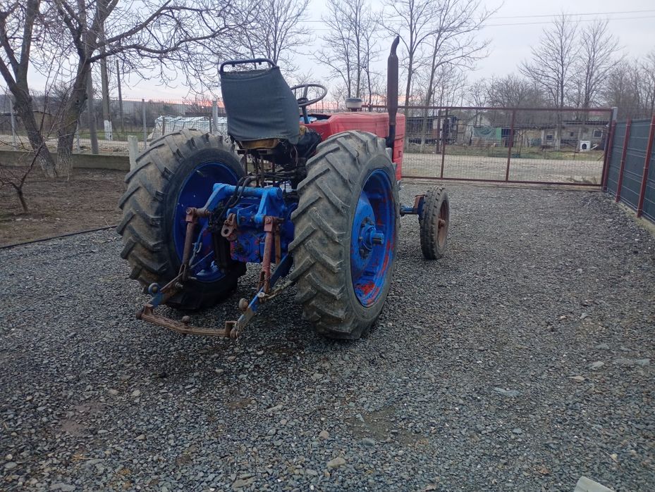 Vând tractor u650 cabina trapez preț 16.500