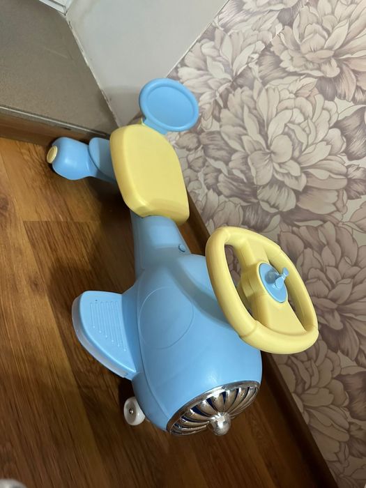 Продам детскую машинку