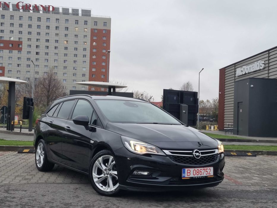Opel Astra Inovation Extra-full Model Deosebit TVA Deductibil