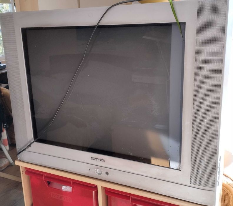 Tелевизор Hyundai