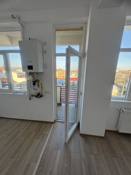 De INCHIRIAT birouri + demisol