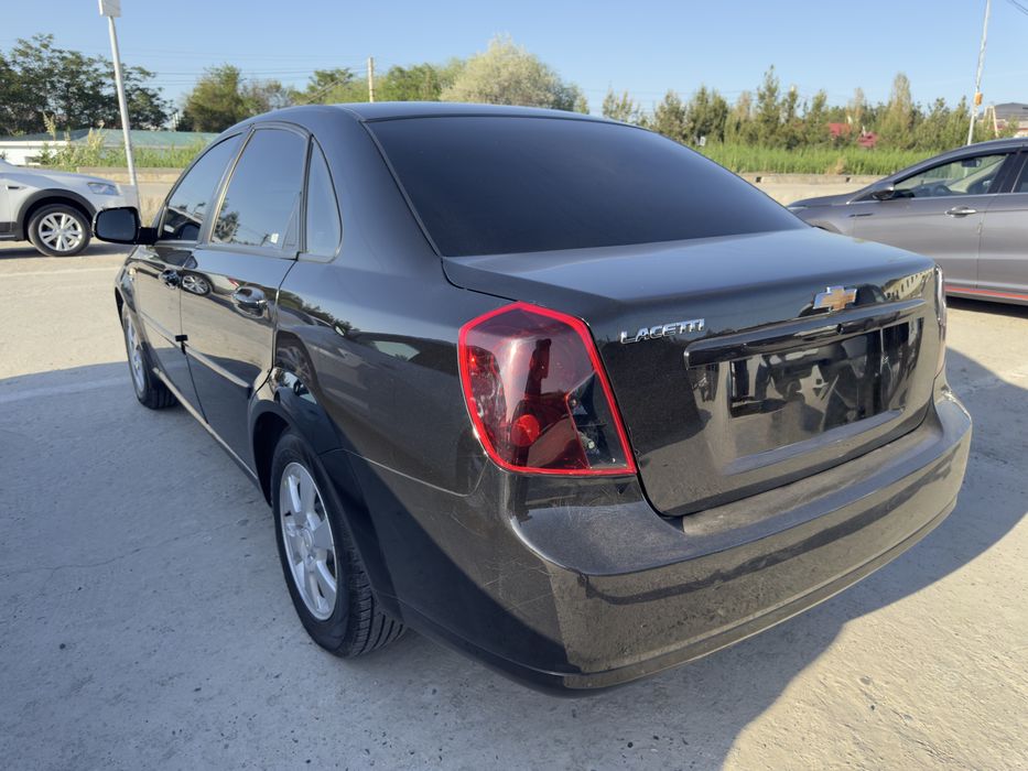 Срочно Продаётся LACETTI GENTRA