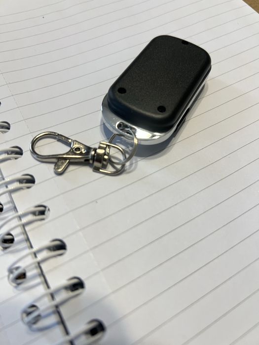 Универсално дистанционно за гаражни,ролетни врати и аларми честота 433