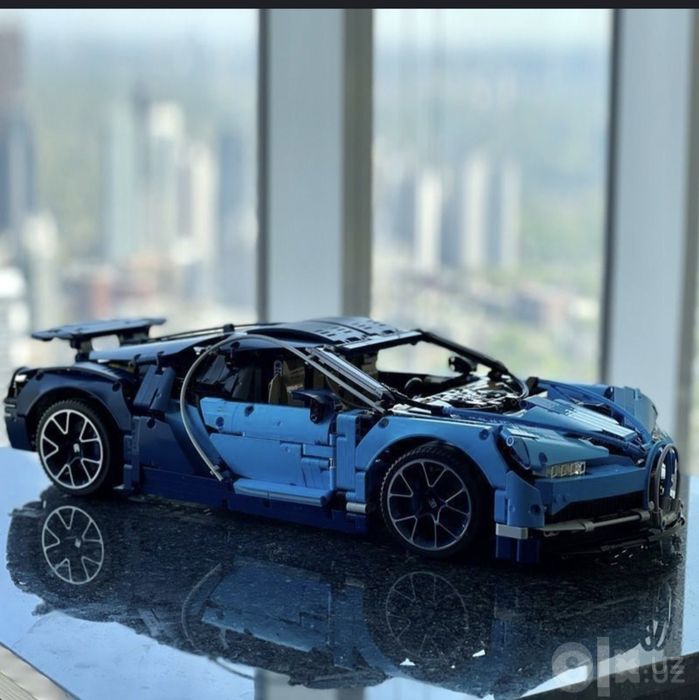 Продается конструктор Bugatti Chiron  1:8
