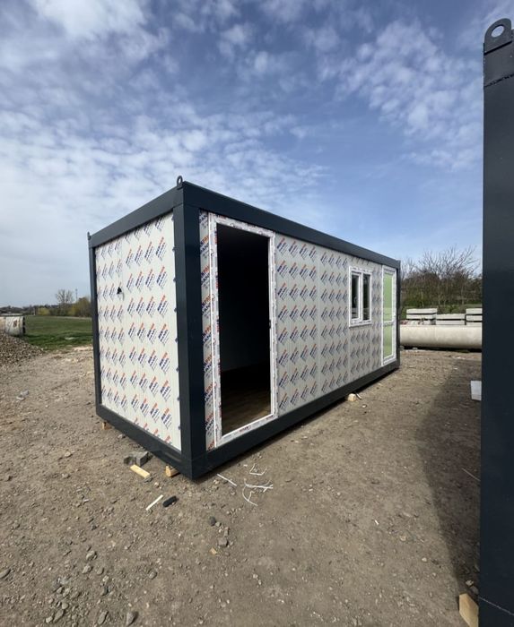 Vand containere modulare standarde la oferta