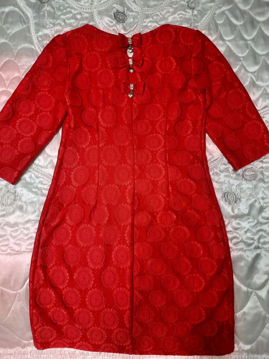 Продам платья женские