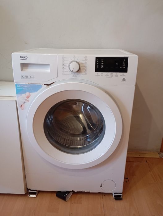 Vând urgent mașina de spălat Beko 7 kg
