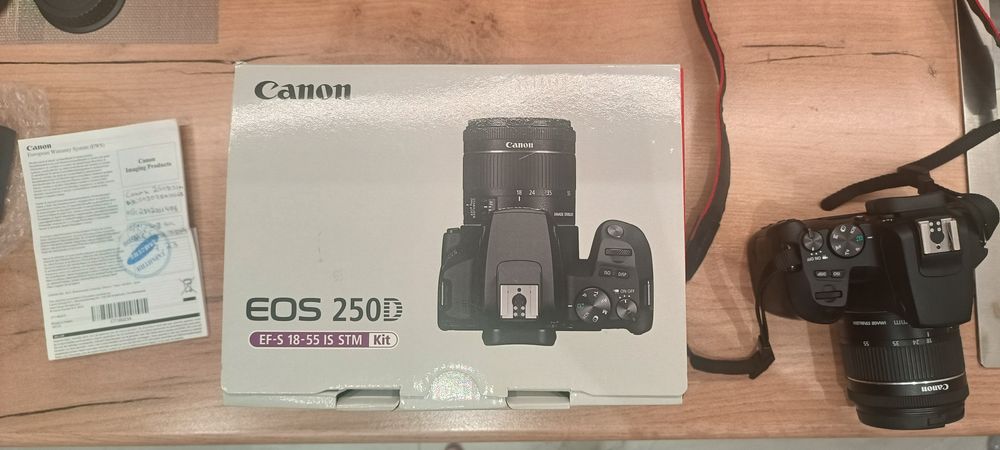 Canon EOS 250D Kit 18-55mm IS STM — В идеале, полный комплект!