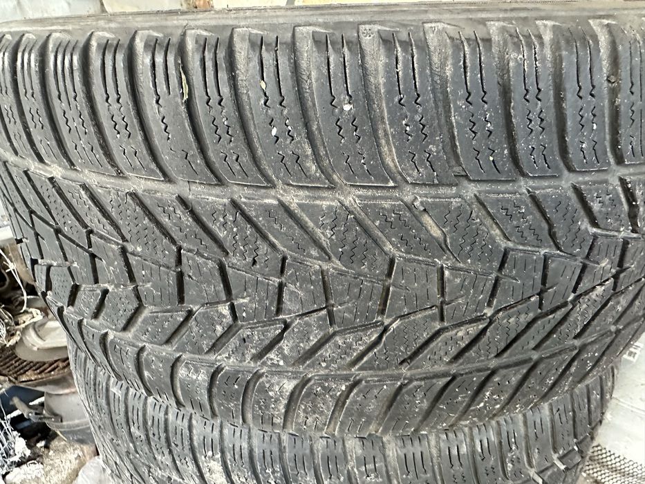 Зимни гуми 245/40/18