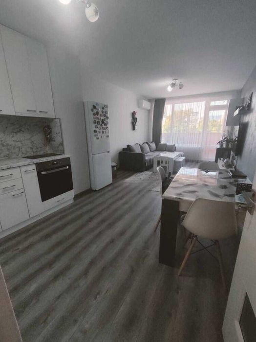 Продава се Тристаен апартамент в Пловдив, Тракия - 89 кв.м за 929 €/кв.м - Снимка #2