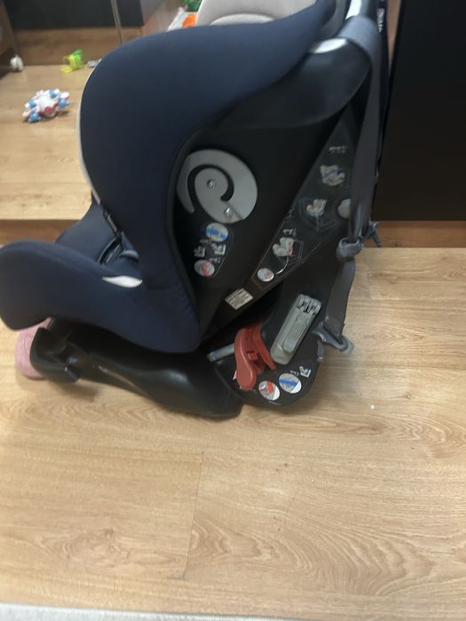 Продам автокресло