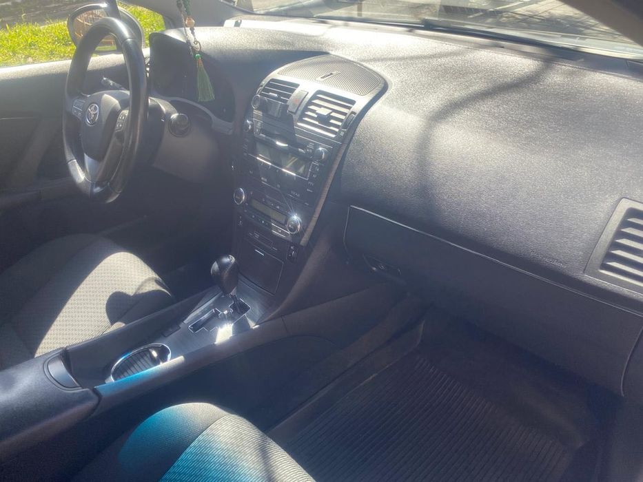 Автомибиль Toyota