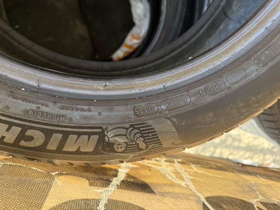 235 50 19 летни гуми ДОТ25год. почти нови MICHELIN