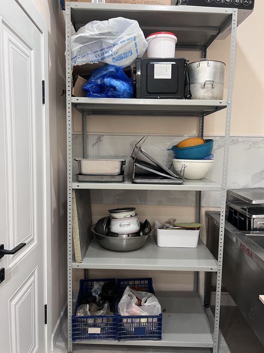 Металлический стеллаж продается