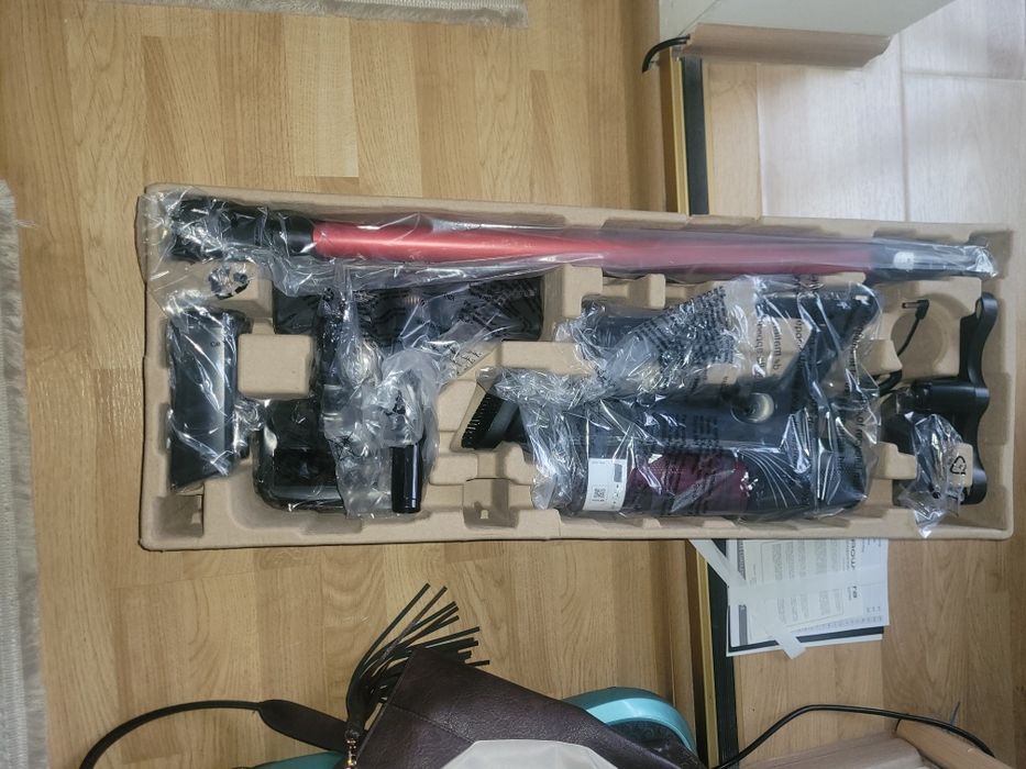 Vând aspirator fără sac