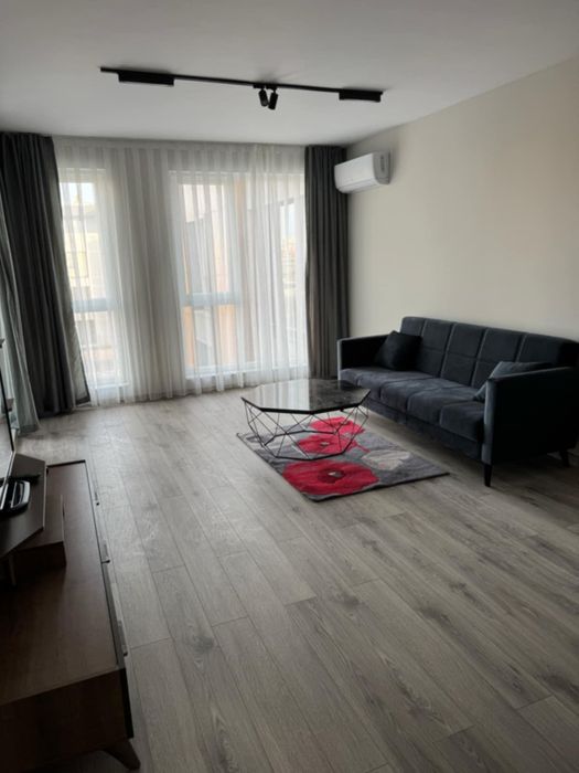 Дава се под наем Тристаен апартамент в Пловдив, Остромила - 120 кв.м за 700 € - Снимка #1