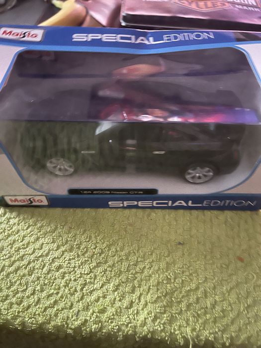 Masinuta Maisto Nissan GTR