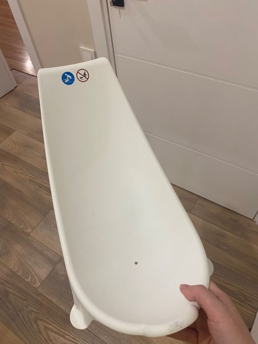 Вана със стойка и подложка за новородено