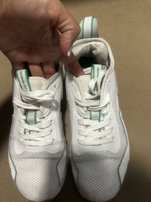Продаются кроссовки li - ning и reebook