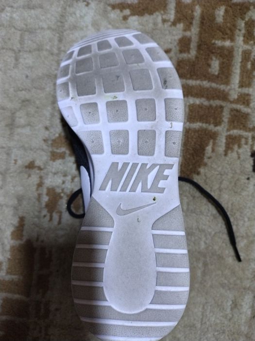 Vând papici nike negociabil