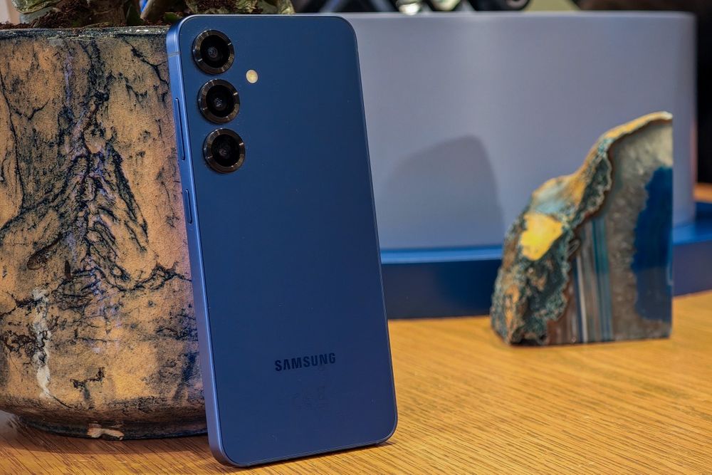 Samsung Galaxy S25-Като Нов