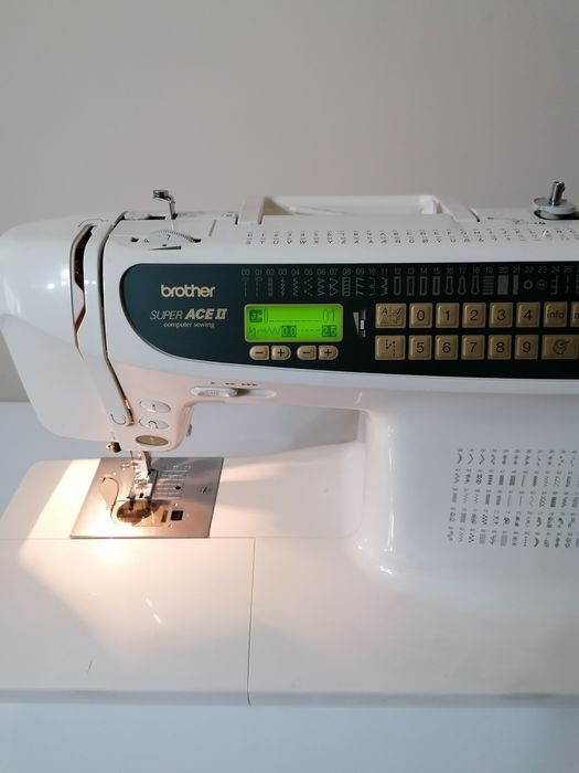 Mașina de cusut Brother super ace 2