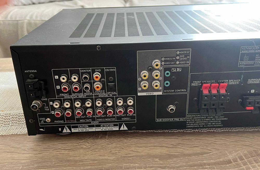 Kenwood KRF-V4550D  Receiver audio-video Dolby Digital 5.1 80W canal