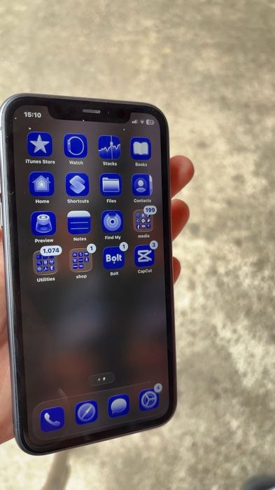 Vand iphone 11, nu e spart si nu are alte defecte doar bateria poate fi schimbata