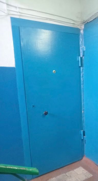 Входная дверь б/у