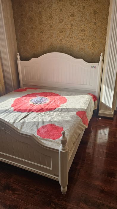 Продам кровать двухспальную