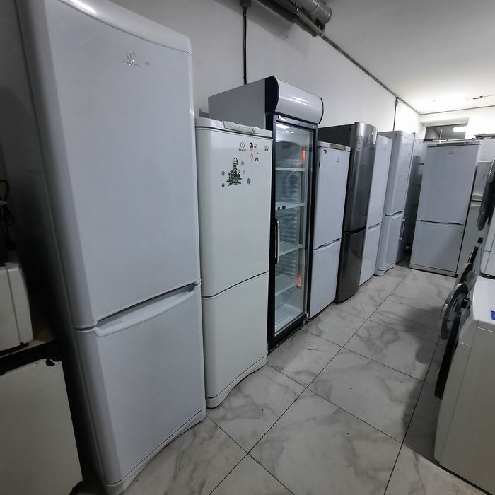 Холодильник в отличном рабочем состоянии