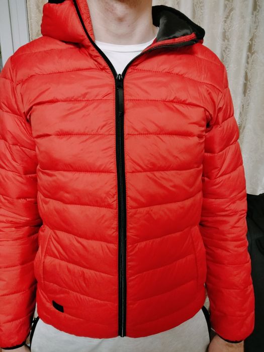 Продам две куртки