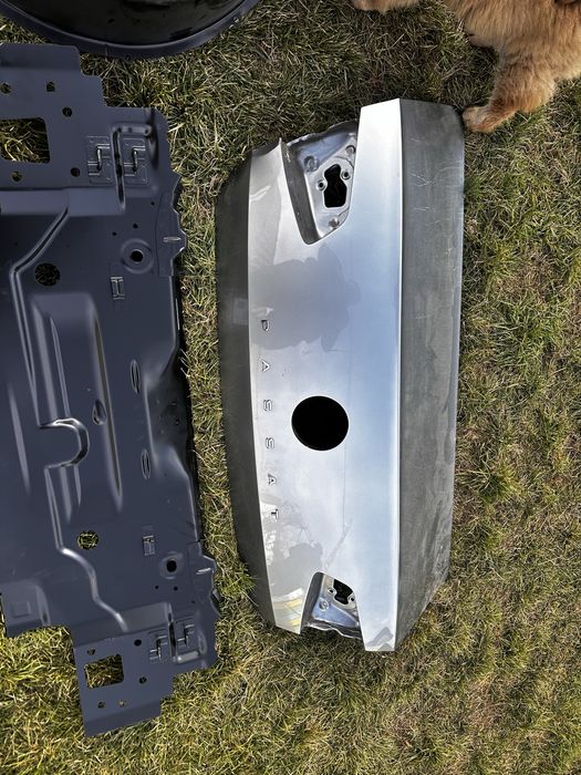 Capotă portbagaj vw passat b8.